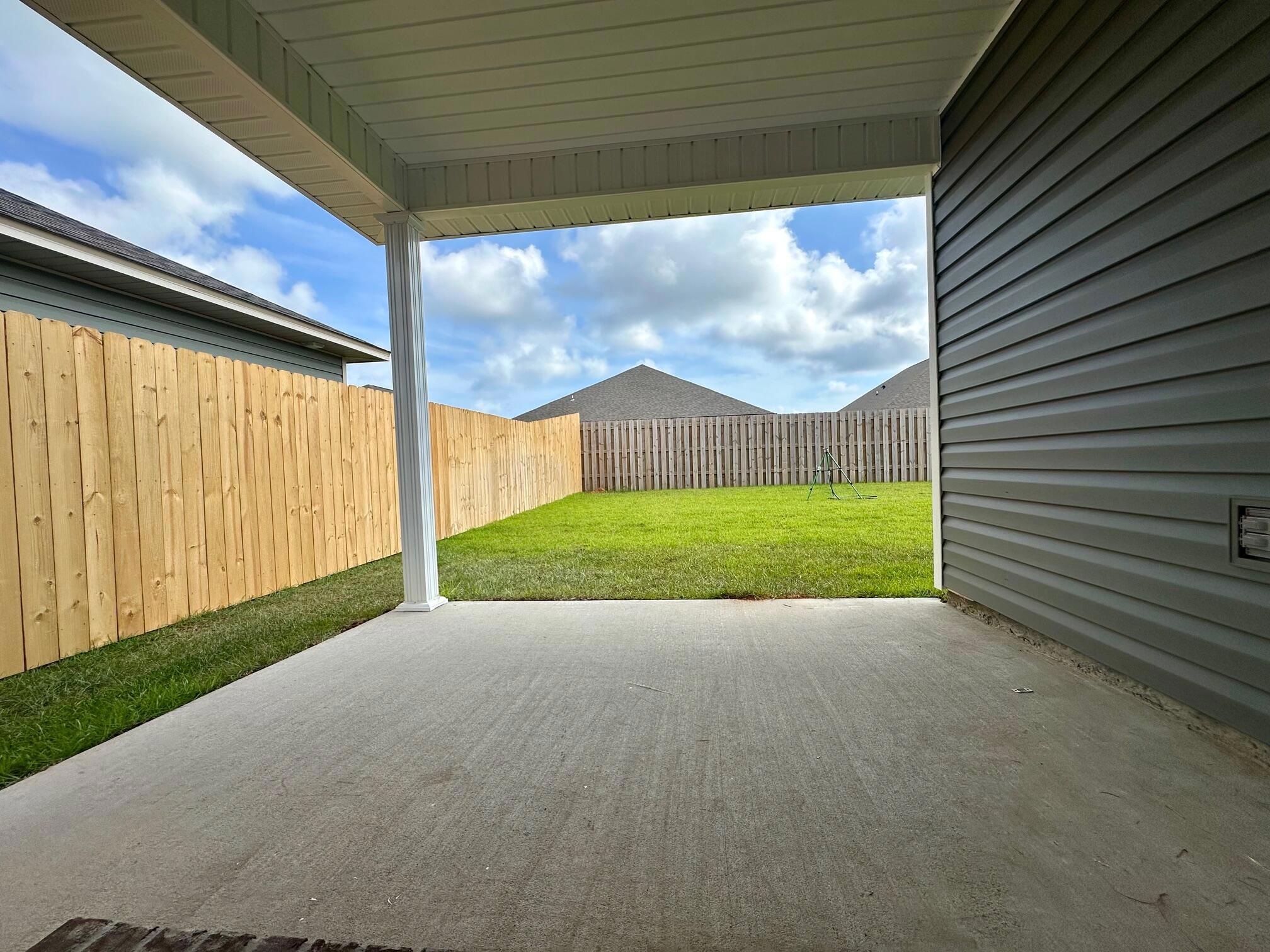 2465-privet-berry-covered porch 2465-privet-berry-covered porch