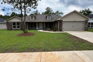 5243-barnett-rd-front of house