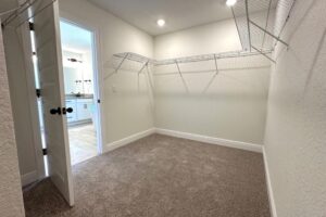 5249-barnett-rd-walk in closet